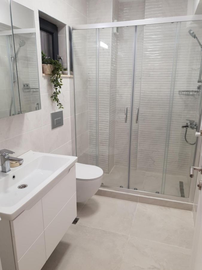 Apartament Le Bonheur Deux Solid Residence Butoaie Mamaja Zewnętrze zdjęcie