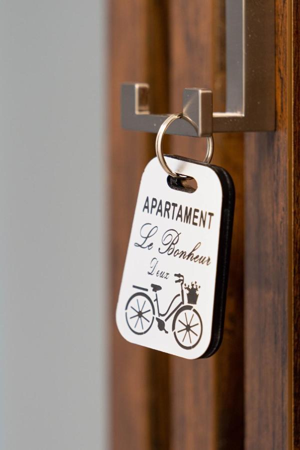 Apartament Le Bonheur Deux Solid Residence Butoaie Mamaja Zewnętrze zdjęcie
