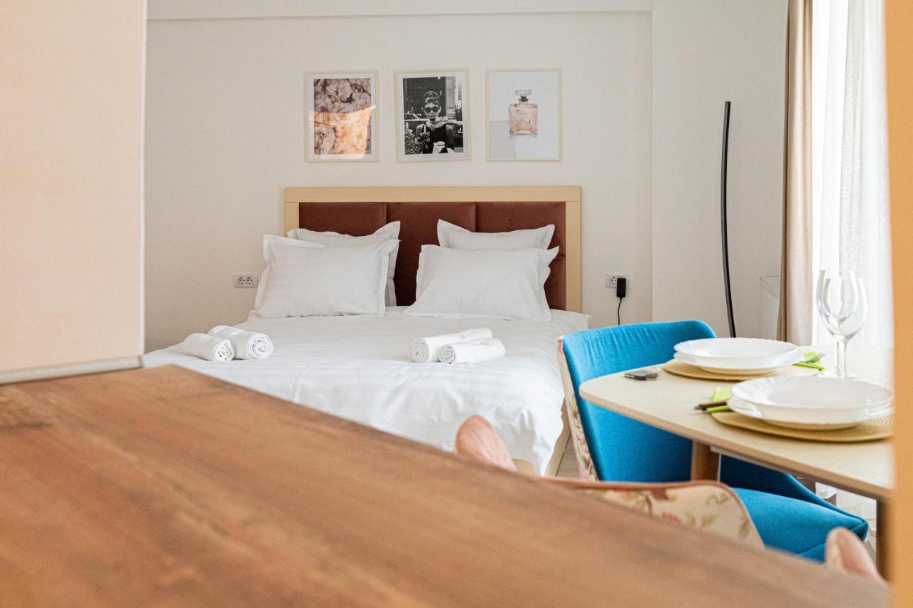 Apartament Le Bonheur Deux Solid Residence Butoaie Mamaja Zewnętrze zdjęcie