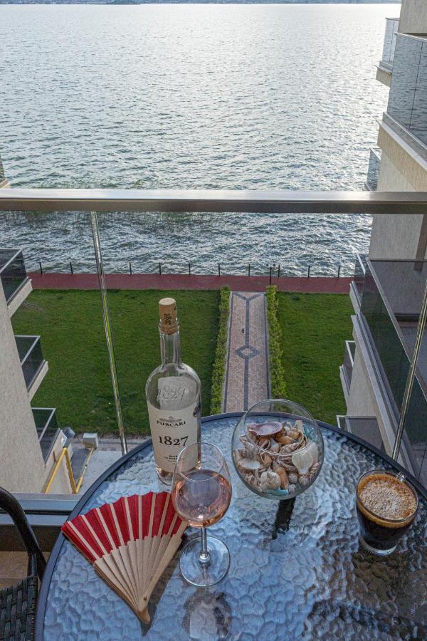 Apartament Le Bonheur Deux Solid Residence Butoaie Mamaja Zewnętrze zdjęcie