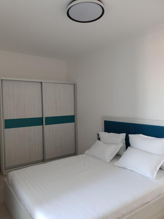 Apartament Le Bonheur Deux Solid Residence Butoaie Mamaja Pokój zdjęcie