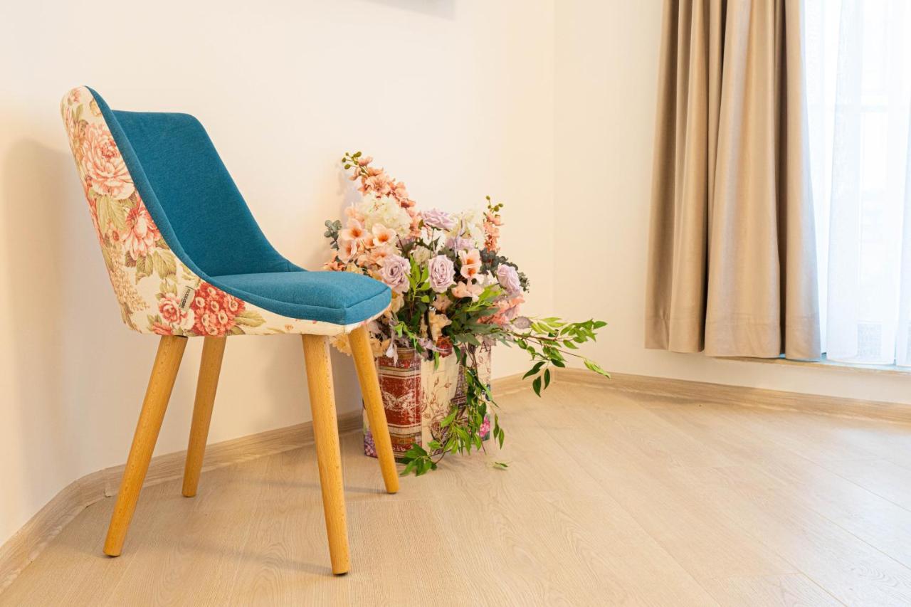 Apartament Le Bonheur Deux Solid Residence Butoaie Mamaja Zewnętrze zdjęcie